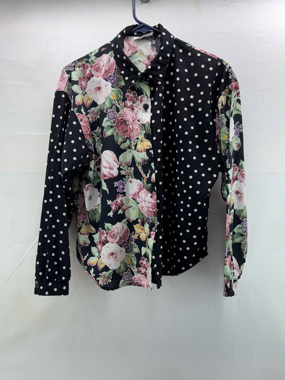 Vintage studio 199 women’s m floral/ polka dot button up long sleeved blouse